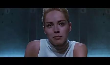 Mädchen tragen schwa ...