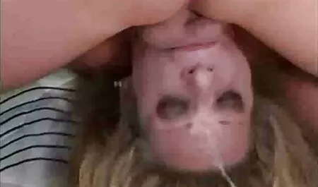 Mädchen, die Spaß in ...