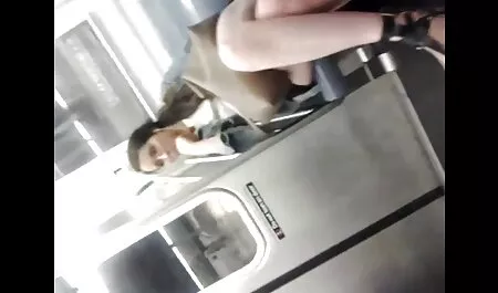 Hahal kräuselte die  ...